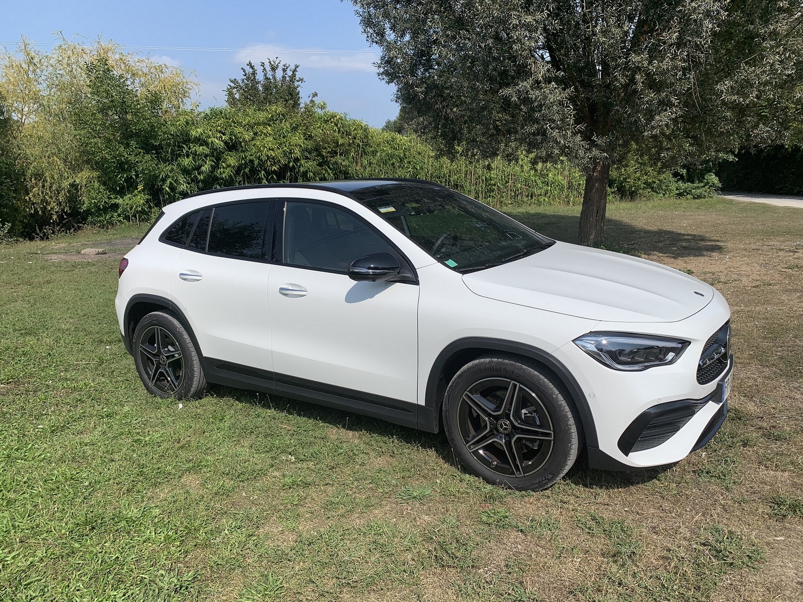 Thuê Xe Mercedes GLA 5 Chỗ Tại TP.Hồ Chí Minh