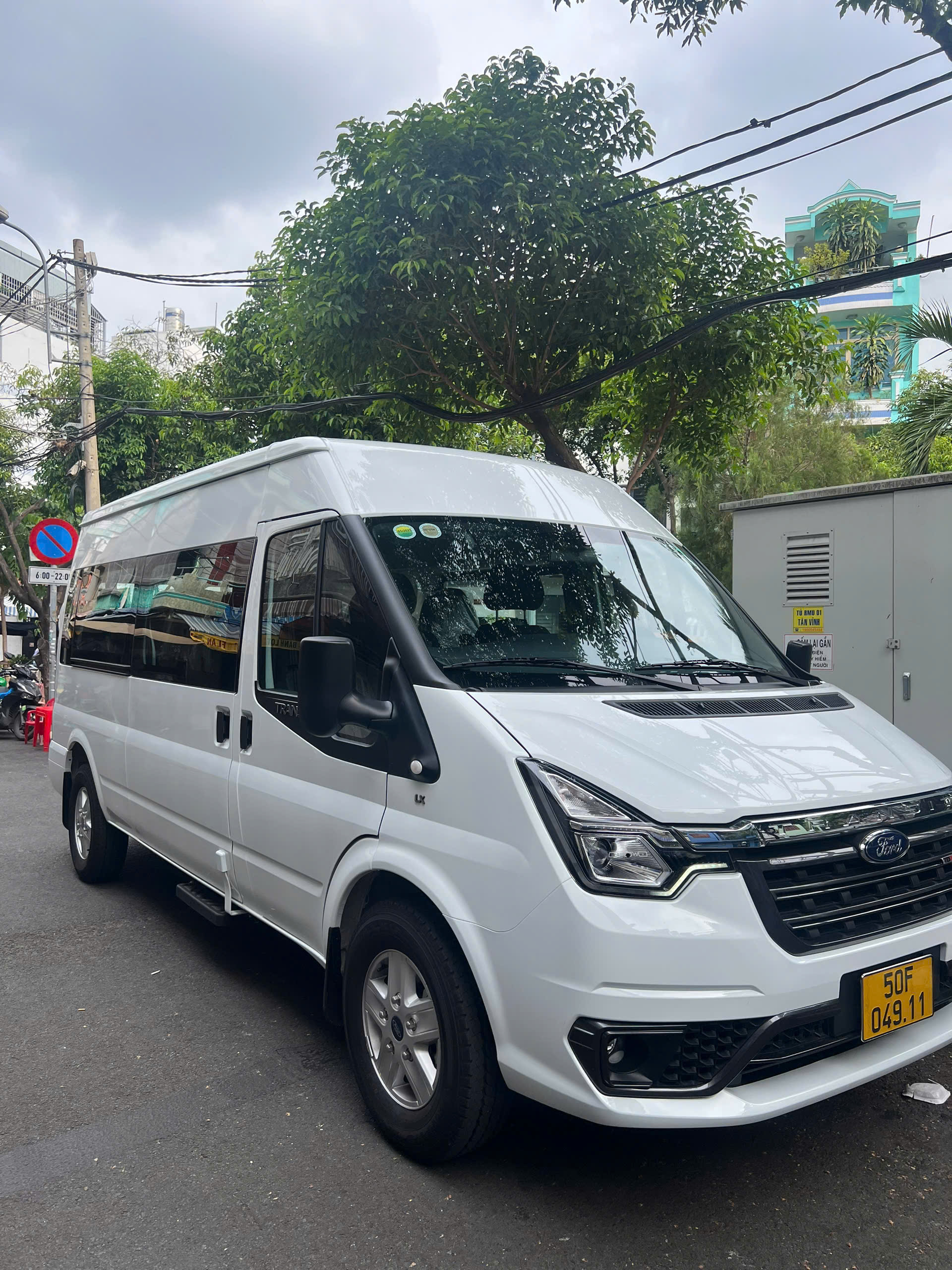 Cho Thuê Xe 16 Chỗ Có Tài Xế Tại TP.HCM
