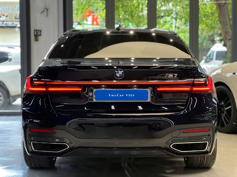 Thuê Xe BMW 730Li 4 Chỗ Có Tài Hoặc Tự Lái Tại Hồ Chí Minh