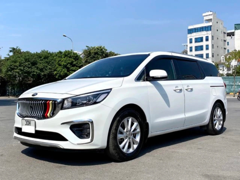 Thuê Xe Kia Sedona Có Tài Hoặc Tự Lái Tại Sài Gòn