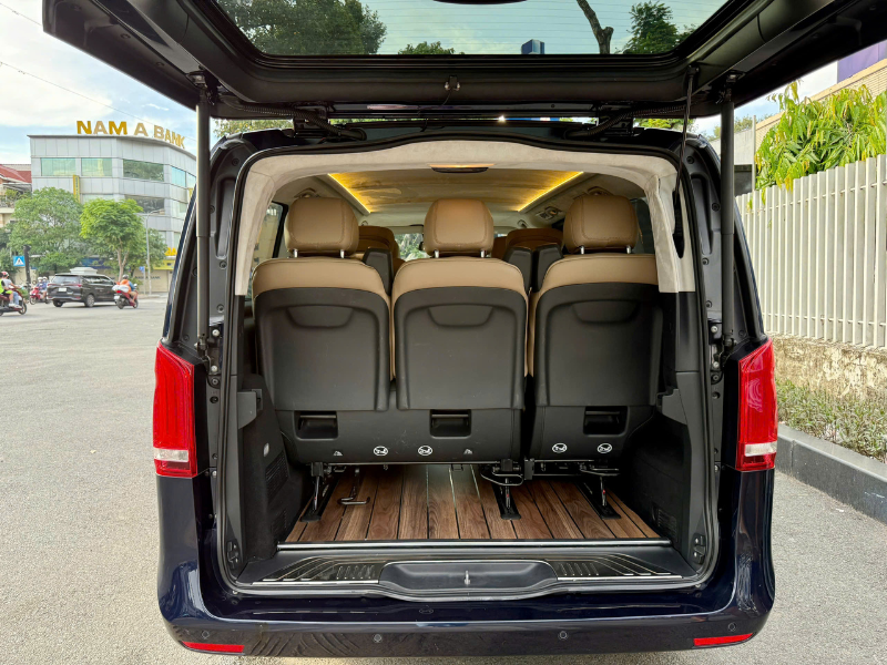 Thuê Xe Mercedes V250 VIP Tại Hà Nội Có Tài Xế Cao Cấp