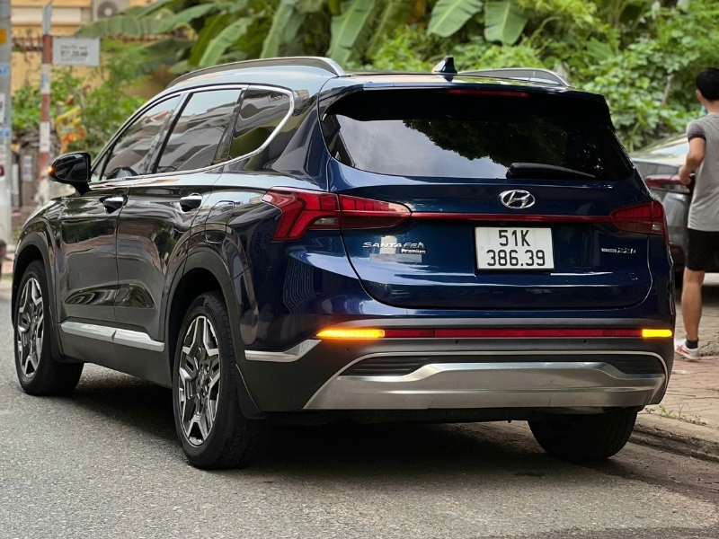 Thuê Xe Hyundai Santafe 7 Chỗ Tại Thành Phố Hồ Chí Minh