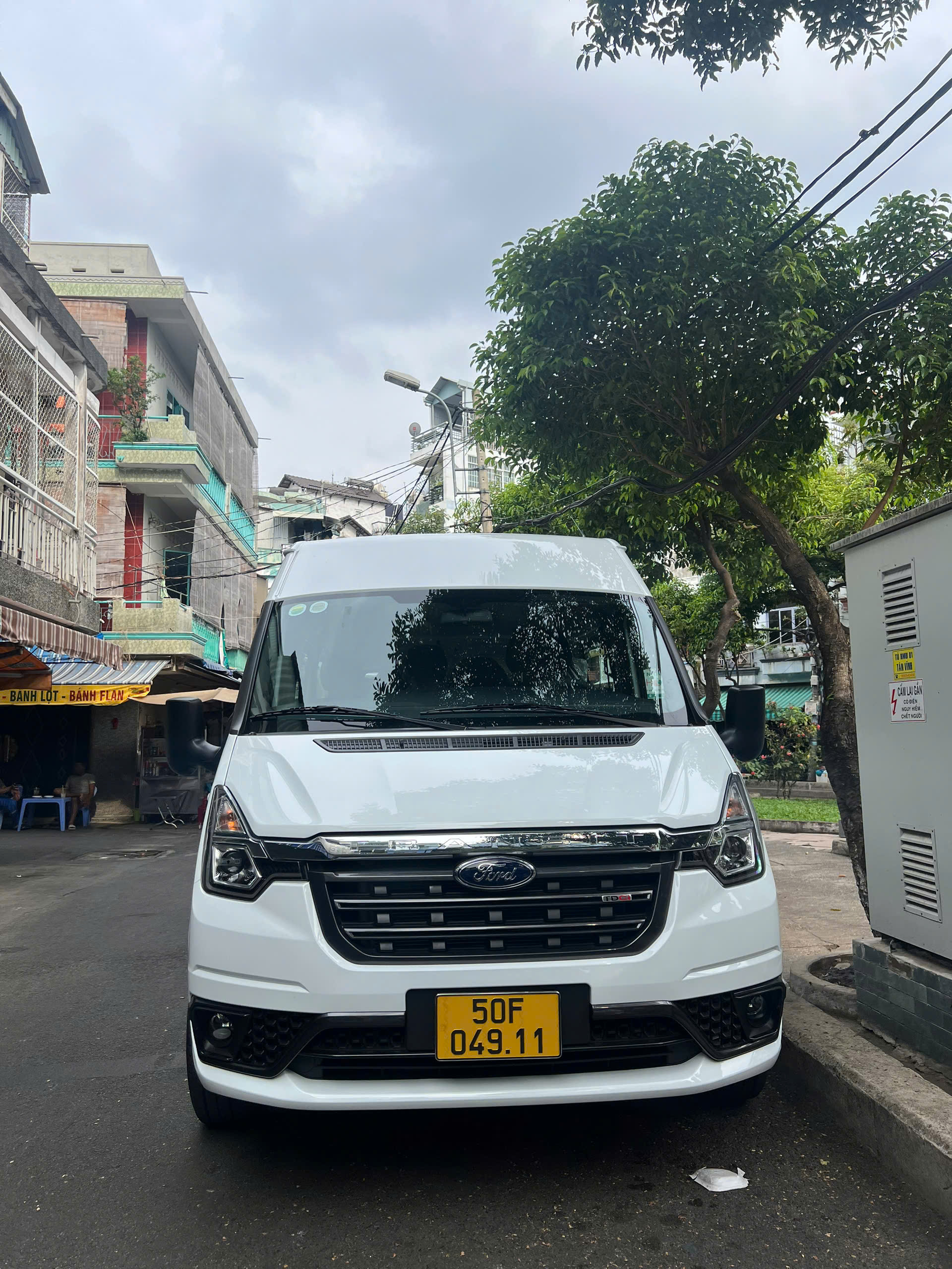 Cho Thuê Xe 16 Chỗ Có Tài Xế Tại TP.HCM
