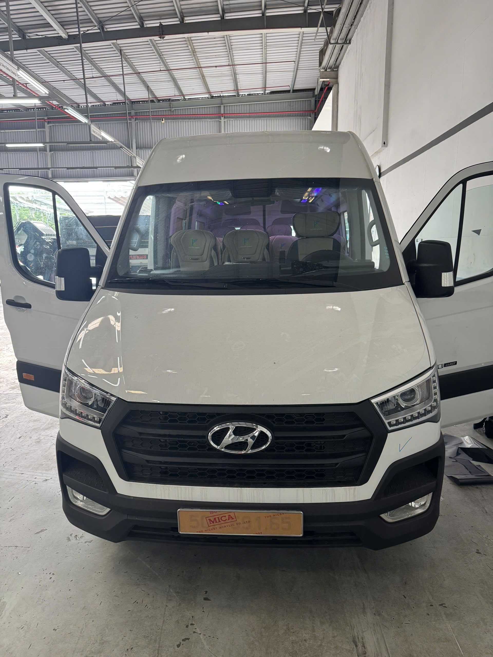 Cho Thuê Xe 16 Chỗ Có Tài Xế Tại TP.HCM