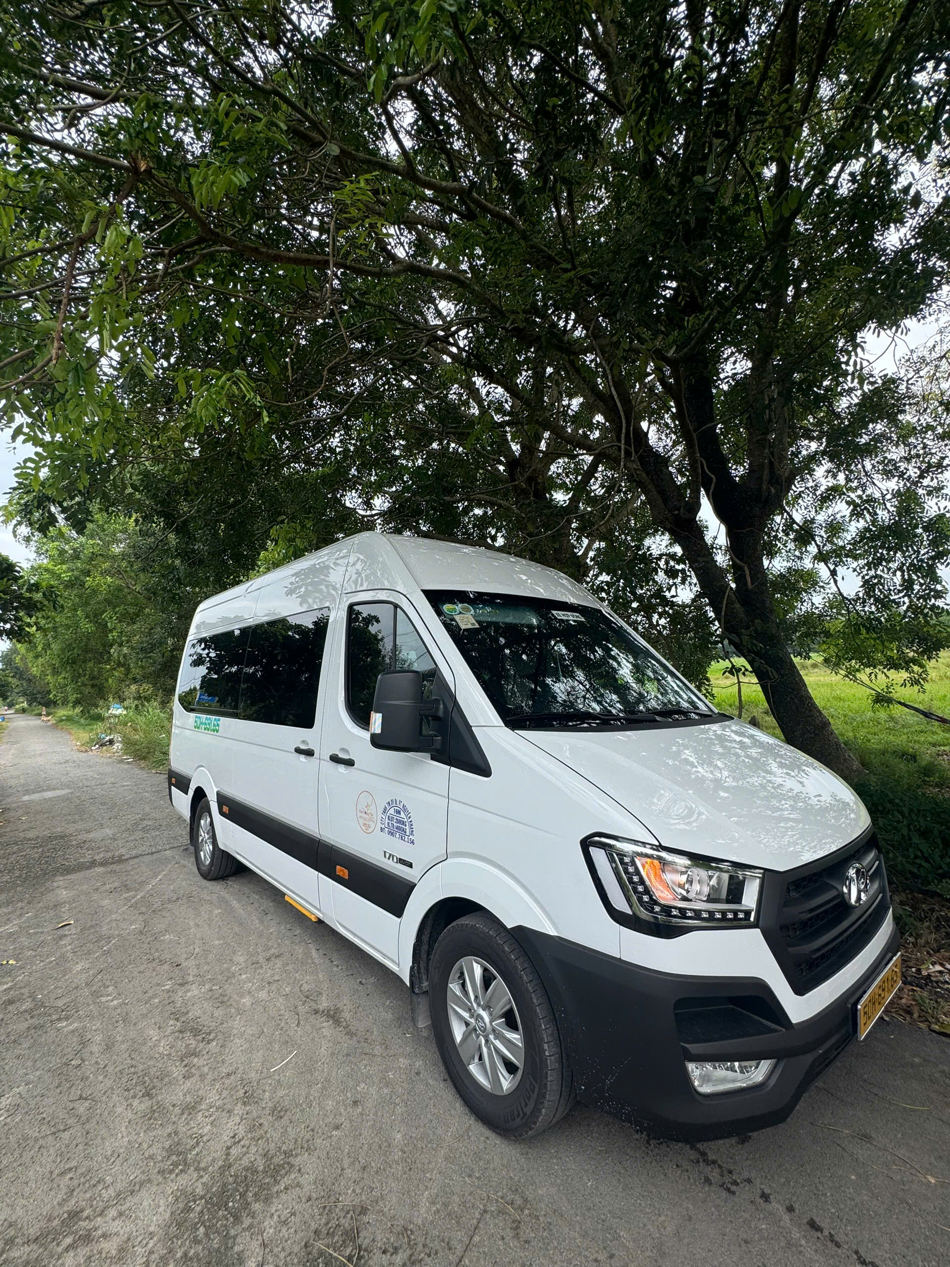 Cho Thuê Xe 16 Chỗ Có Tài Xế Tại TP.HCM