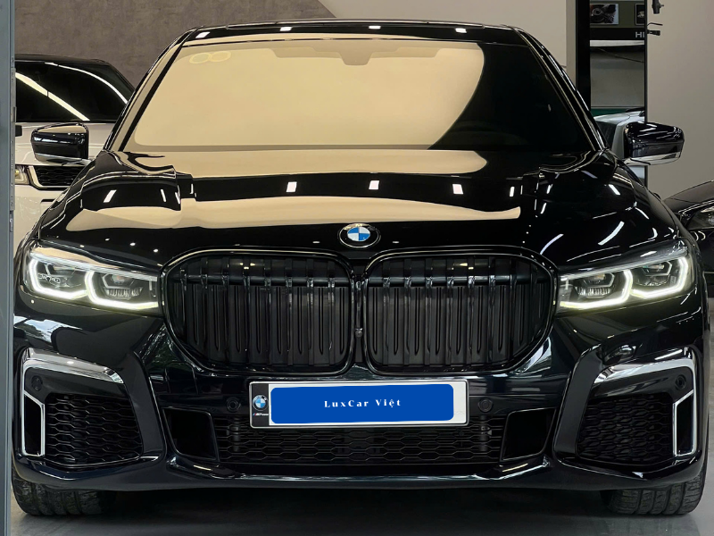 Thuê Xe BMW 730Li 4 Chỗ Có Tài Hoặc Tự Lái Tại Hồ Chí Minh