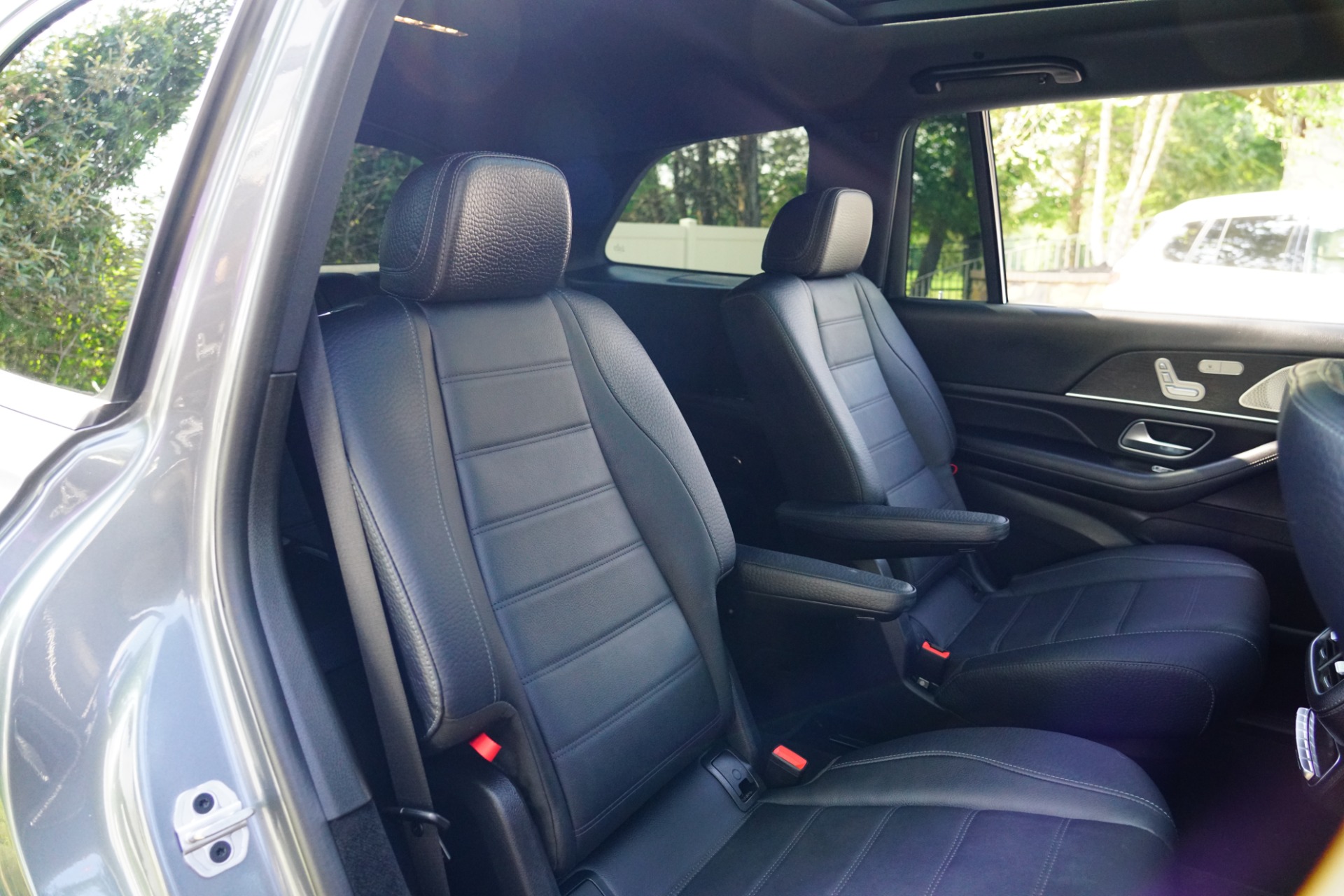 Thuê Xe Mercedes GLS 7 Chỗ Tại TP.HCM