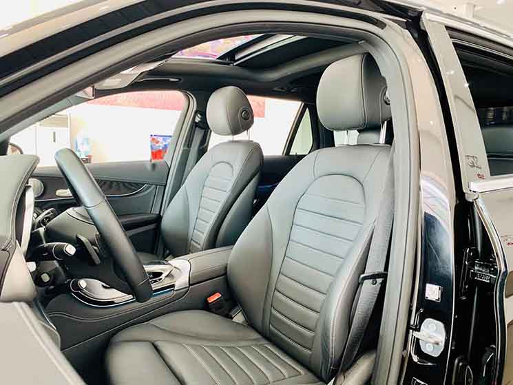 Thuê xe Mercedes-Benz 4 Chỗ GLC tại Hồ Chí Minh