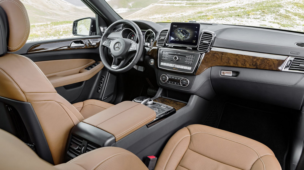 Thuê Xe Mercedes GLS 7 Chỗ Tại TP.HCM