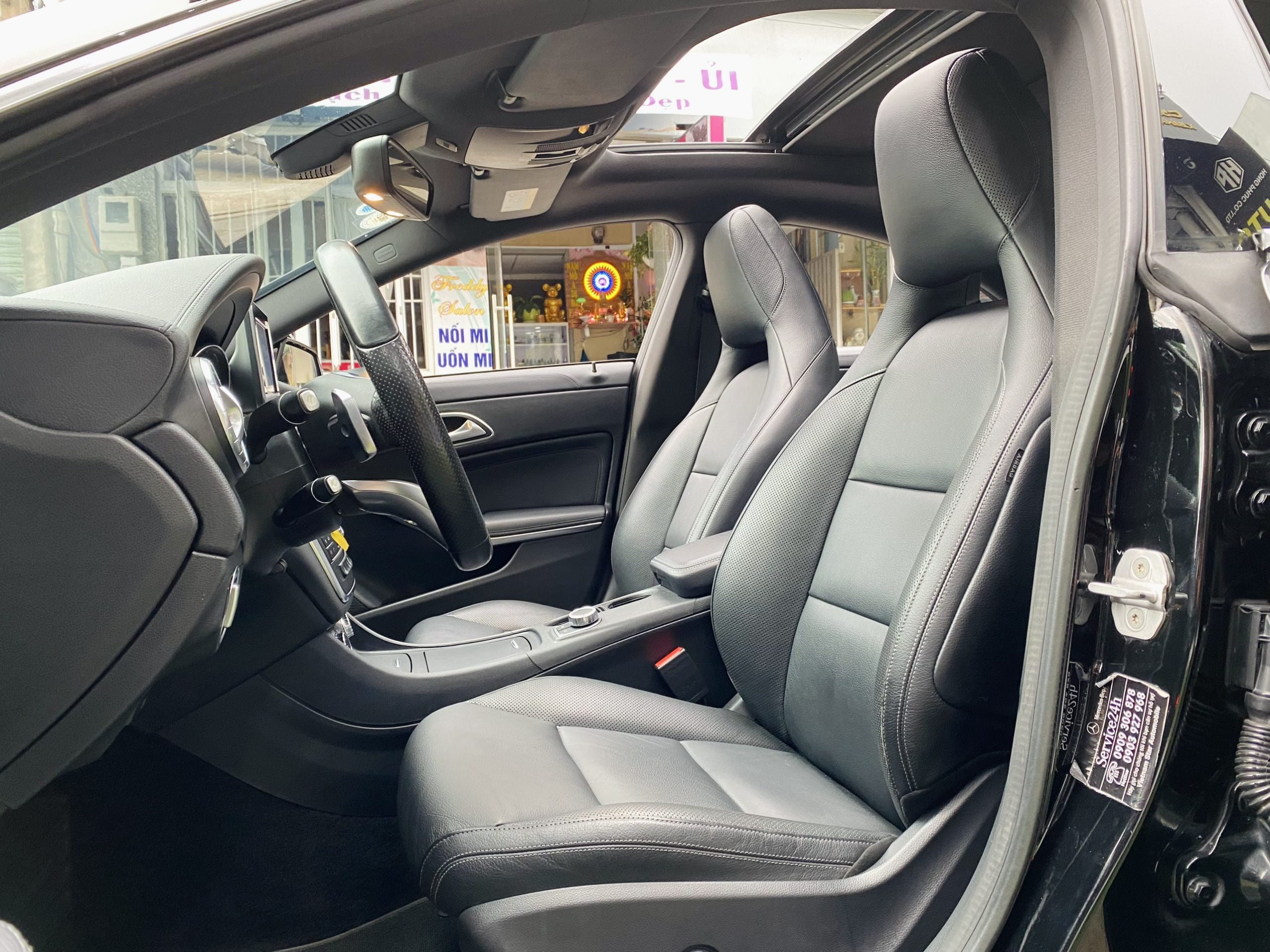 Thuê Xe Mercedes-Benz CLA Coupe Tại Hồ Chí Minh