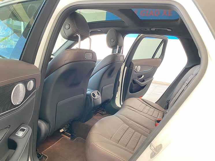 Thuê xe Mercedes-Benz 4 Chỗ GLC tại Hồ Chí Minh