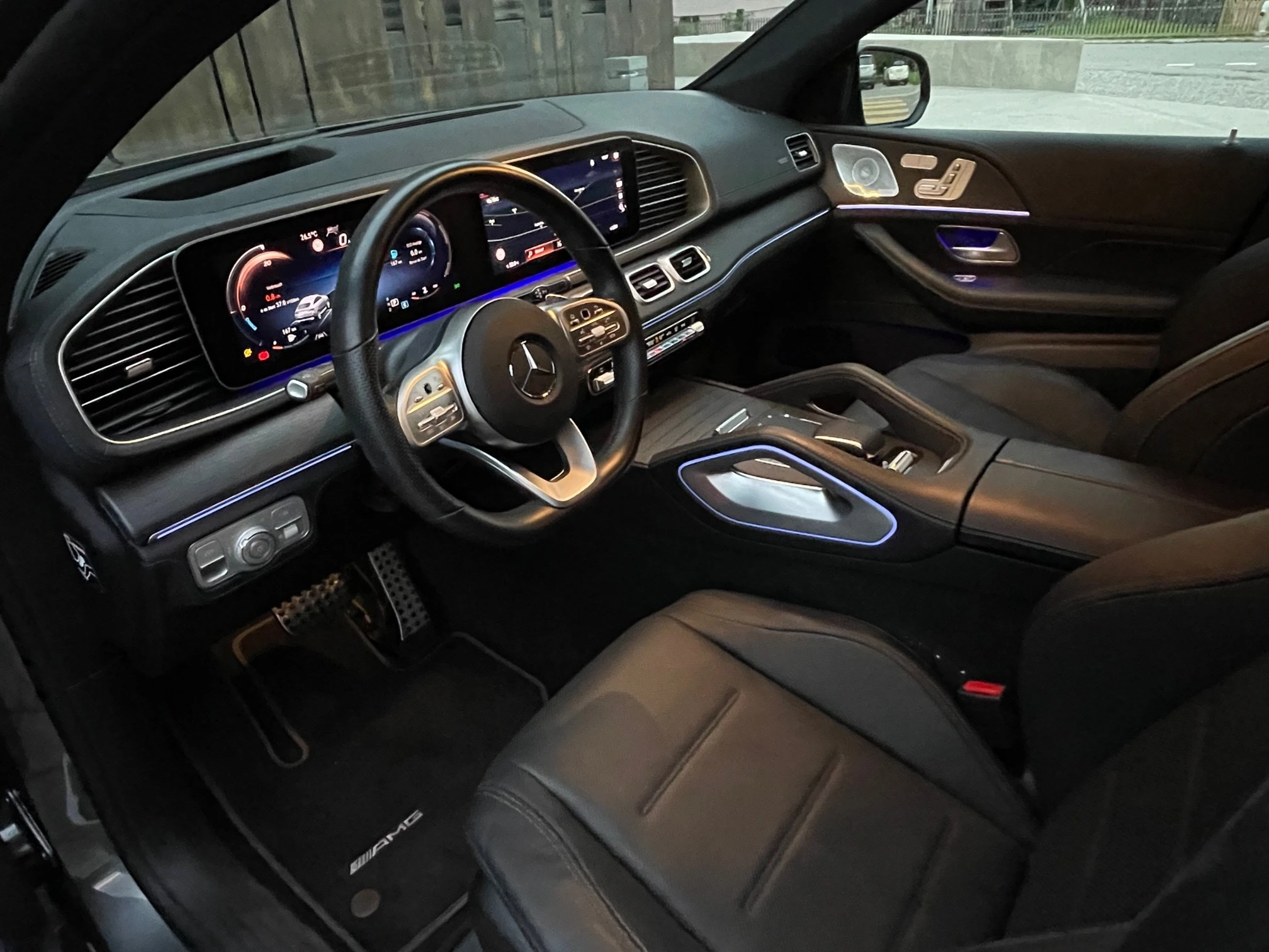 Thuê Xe Mercedes-Benz CLS Tại Hồ Chí Minh