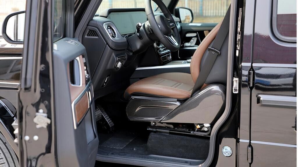 Thuê Xe Mercedes G63 7 Chỗ Tại TP.Hồ Chí Minh