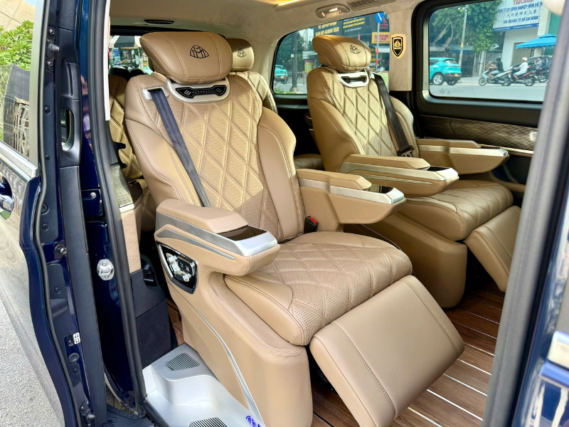 Thuê Xe Mercedes V250 VIP Tại Hà Nội Có Tài Xế Cao Cấp