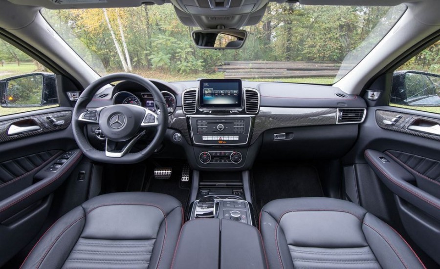 Thuê Xe Mercedes GLE 5 Chỗ Tại Hồ Chí Minh