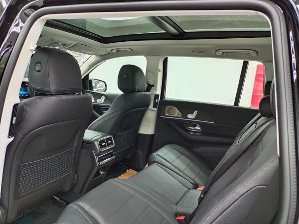 Thuê Xe Mercedes GLS 7 Chỗ Tại TP.HCM