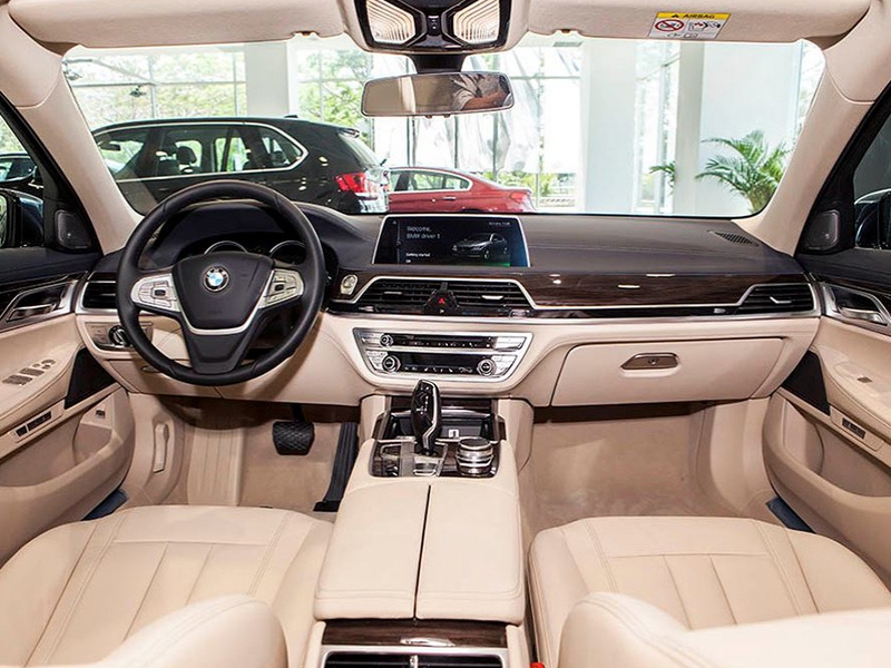 Cho Thuê Xe BMW 740Li Cao Cấp Tại Sài Gòn