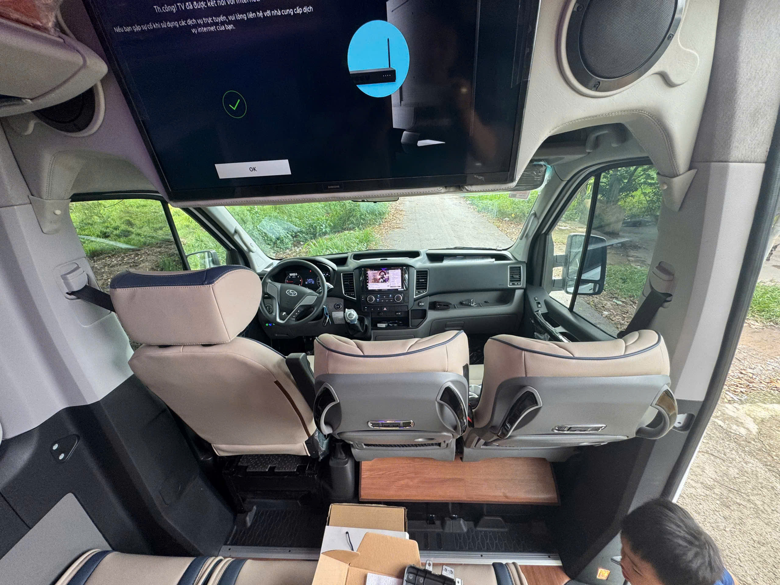 Cho Thuê Xe 16 Chỗ Có Tài Xế Tại TP.HCM