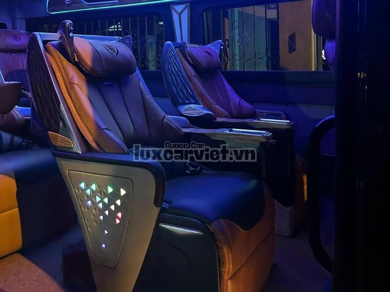 Cho Thuê Xe Solati Limousine Dcar Vip 9 Chỗ Tại Hồ Chí Minh - Sang Trọng, Tiện Nghi, Giá Tốt