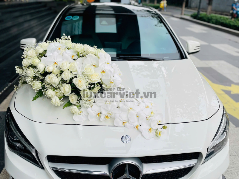Thuê Xe Hoa Mercedes C 4 Chỗ Tại TP.HCM