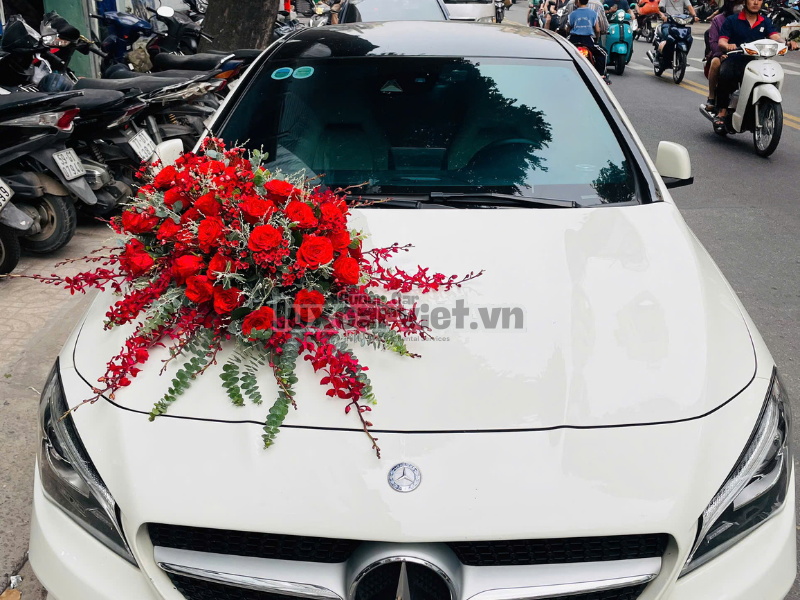 Thuê Xe Hoa Mercedes C 4 Chỗ Tại TP.HCM