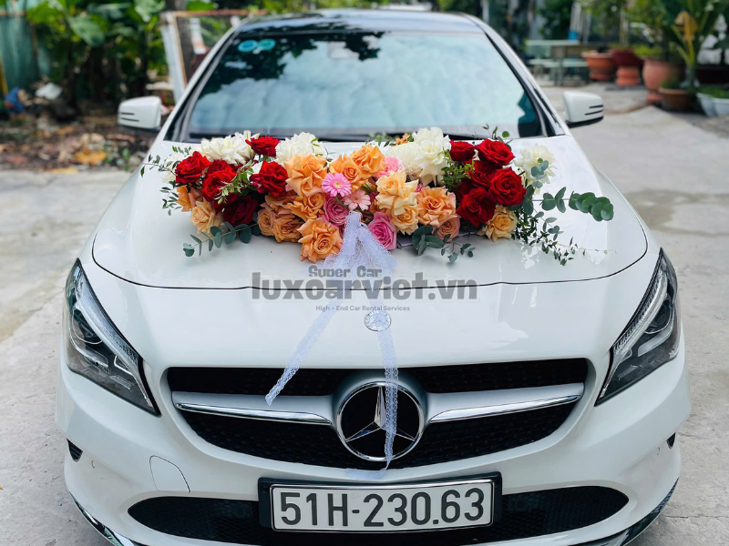 Thuê Xe Hoa Mercedes C 4 Chỗ Tại TP.HCM