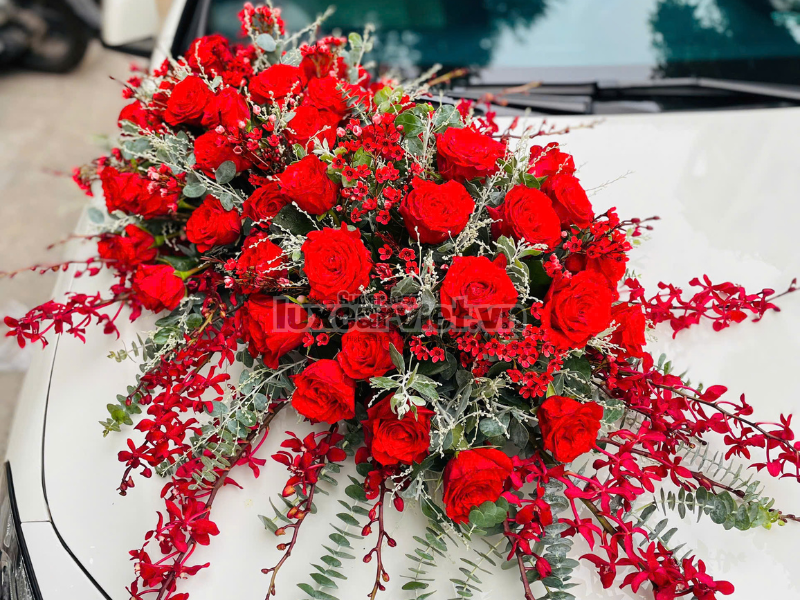 Thuê Xe Hoa Mercedes C 4 Chỗ Tại TP.HCM