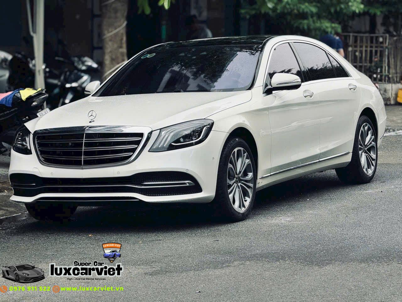 Thuê Xe Tự Lái Mercedes-Benz E200 4 Chỗ Tại TP Hồ Chí Minh