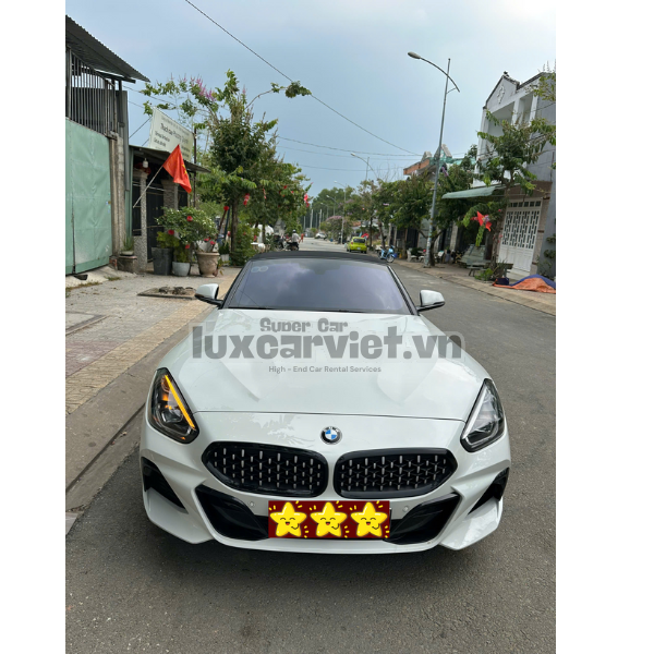 Thuê Xe BMW Z4 Mui Trần 2 Chỗ Tự Lái Tại TP.HCM