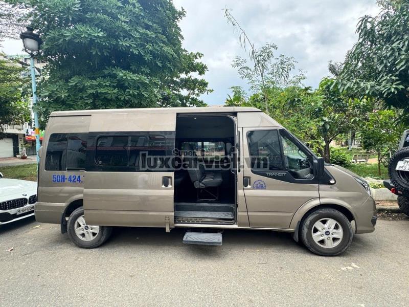 Thuê Xe Ford Transit 16 Chỗ Có Tài Hoặc Tự Lái Tại TP.HCM