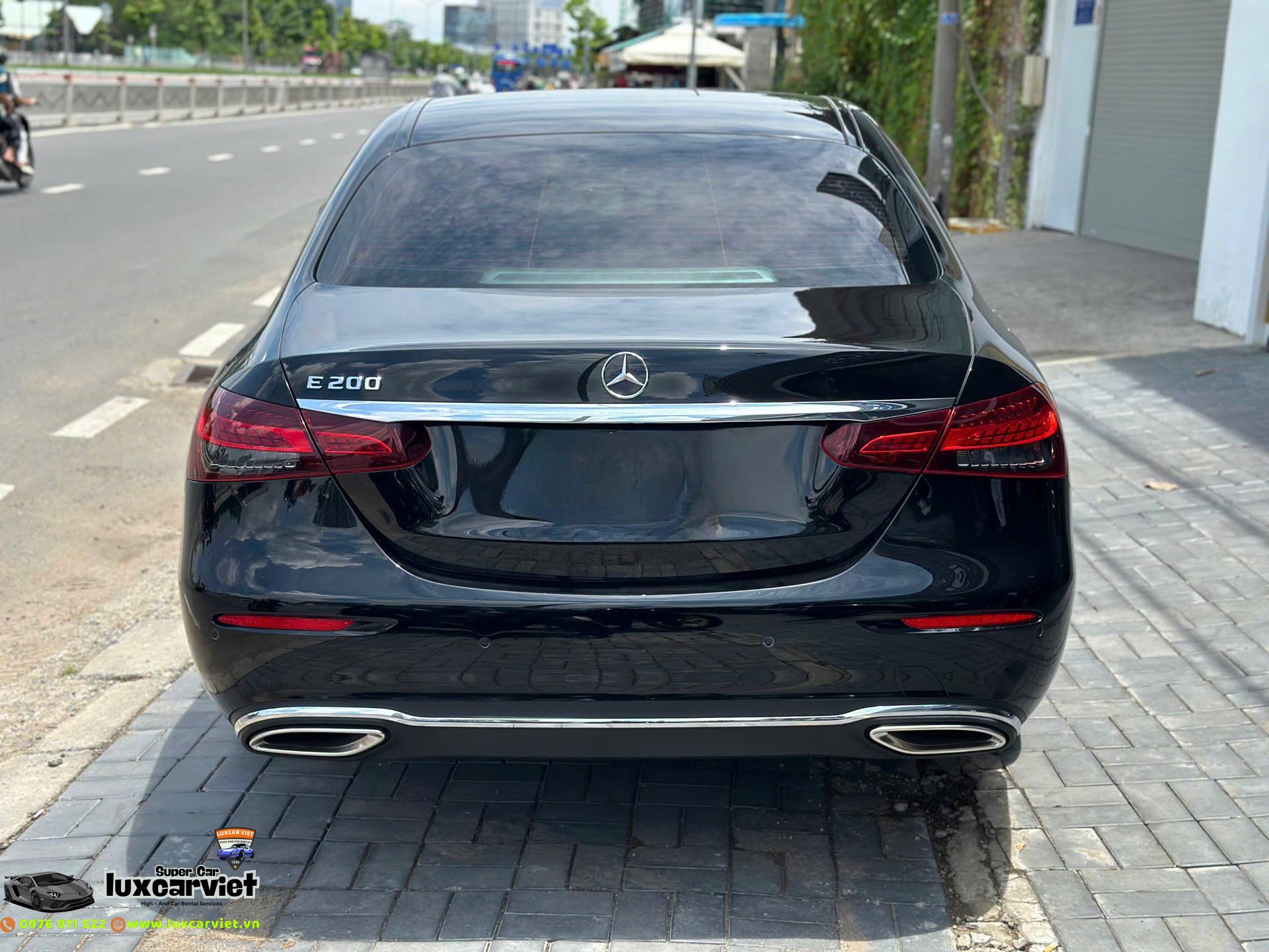 Thuê Xe Tự Lái Mercedes-Benz E200 4 Chỗ Tại TP Hồ Chí Minh