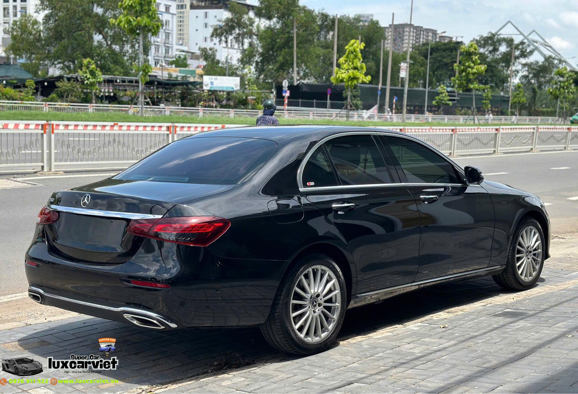 Thuê Xe Tự Lái Mercedes-Benz E200 4 Chỗ Tại TP Hồ Chí Minh