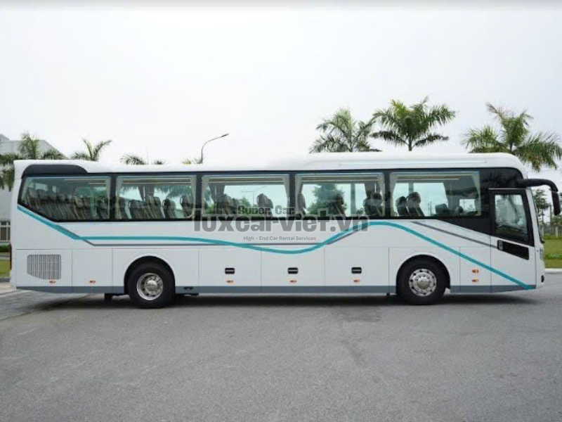 Thuê Xe Thaco Bus Cruizer 45 Chỗ Có Tài Xế Tại TP.HCM