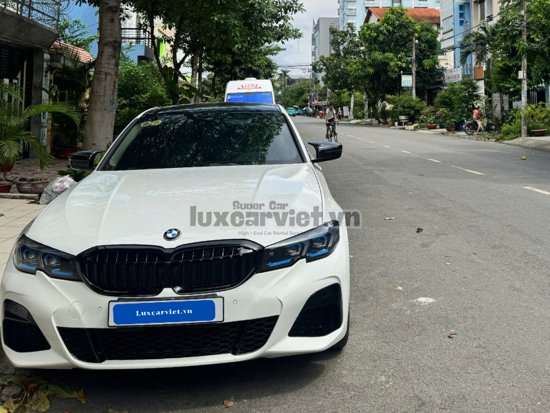Cho Thuê Xe BMW 320i Tại TP.HCM | Tự Lái & Có Tài Xế