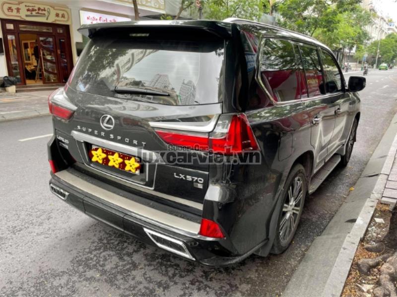 Thuê Xe Lexus LX 570 7 Chỗ Tự Lái Tại Hồ Chí Minh