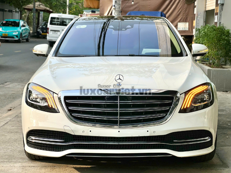 Thuê Xe Mercedes S450 4 Chỗ Có Tài Xế Tại TP.HCM