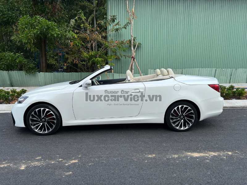 Thuê Xe Hoa Lexus Convertible Mui Trần 4 Chỗ Có Tài Xế Tại TP.HCM