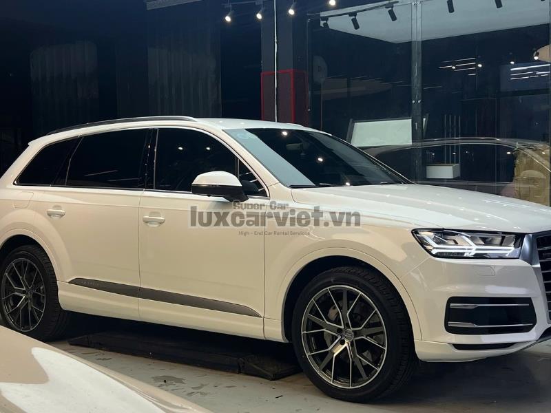 Dịch Vụ Cho Thuê Xe Ô Tô Audi Q7 Cao Cấp Tại TP.HCM