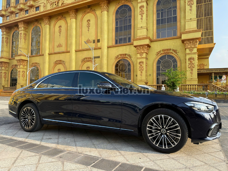 Thuê Xe Mercedes S450 (2026) Màu Đen Tại TP Hồ Chí Minh