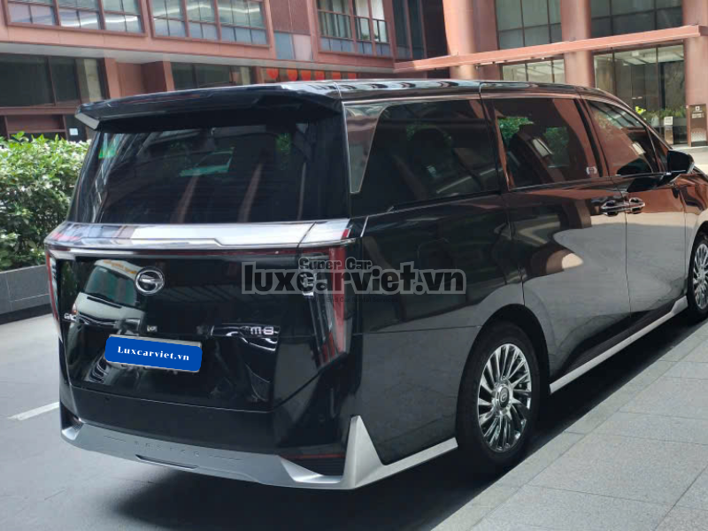 Cho Thuê Xe GAC M8 7 Chỗ Màu Đen VIP Tại TP.HCM Có Tài Xế