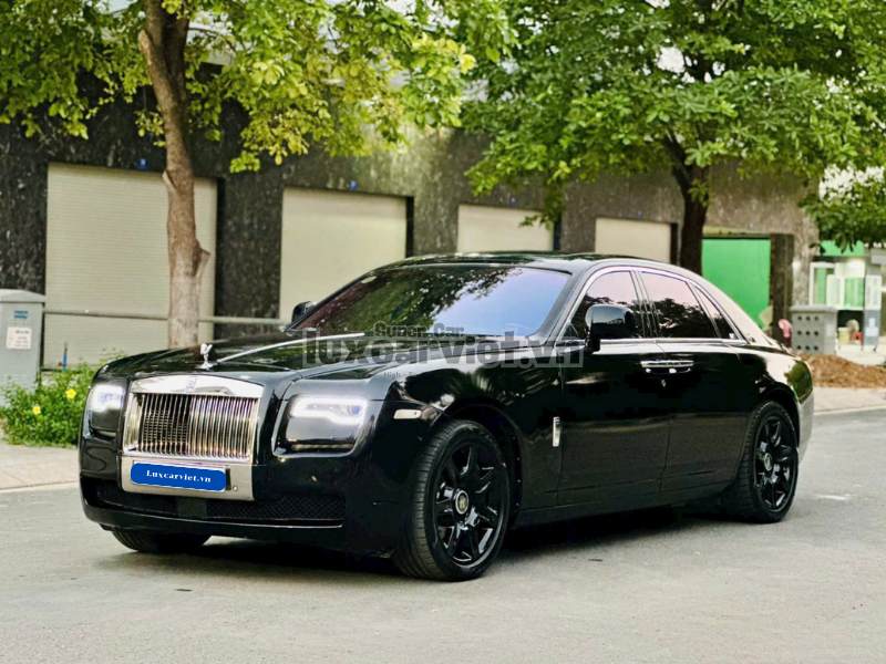 Cho Thuê Rolls-Royce Ghost Màu Đen Tại Hồ Chí Minh