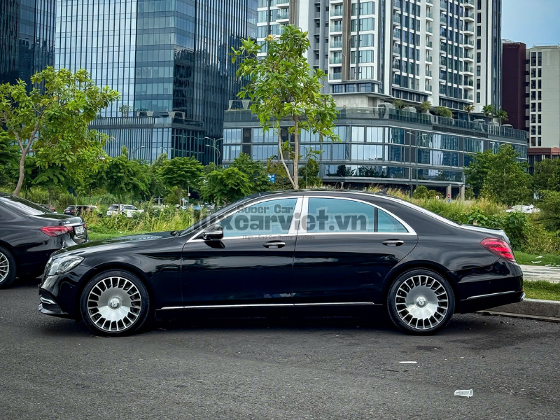 Thuê Xe Mercedes S450 4 Chỗ Có Tài Xế Tại TP.HCM