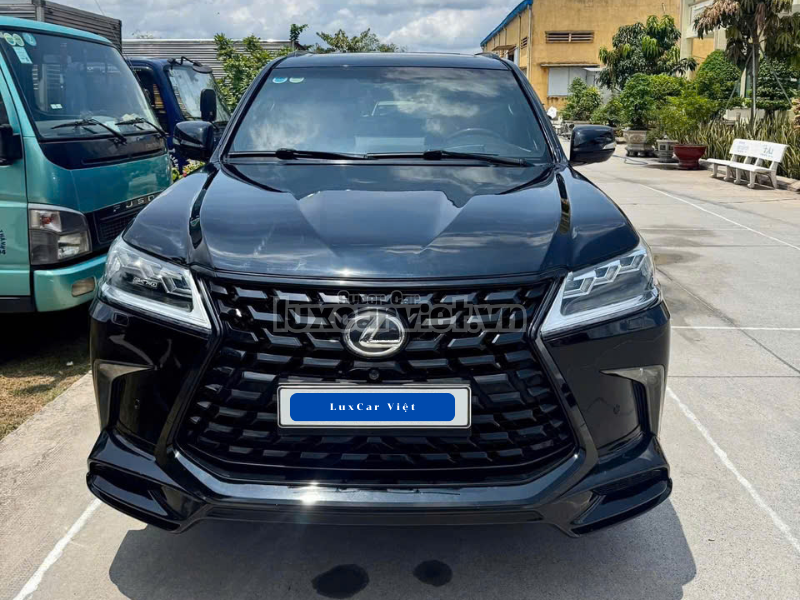 Thuê Xe Lexus LX 570 7 Chỗ Tự Lái Tại Hồ Chí Minh