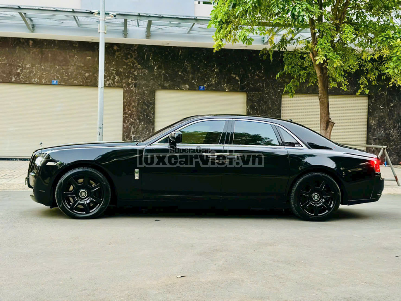 Cho Thuê Rolls-Royce Ghost Màu Đen Tại Hồ Chí Minh