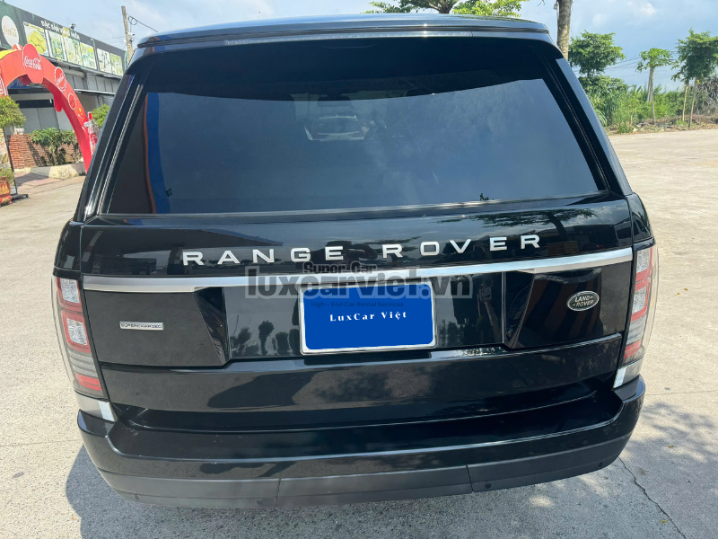 Thuê Xe Range Rover 5 Chỗ Màu Đen Tại TP.HCM