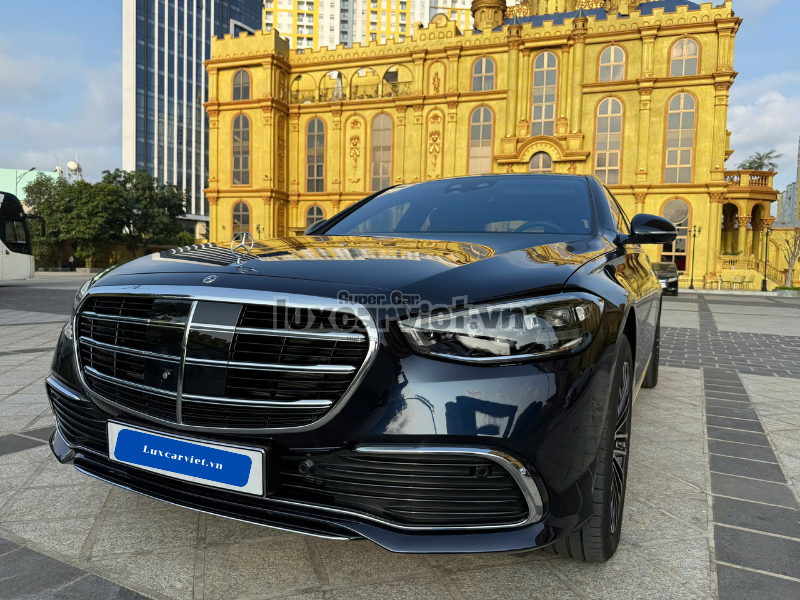Thuê Xe Mercedes S450 (2026) Màu Đen Tại TP Hồ Chí Minh