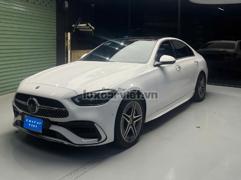 Thuê Xe Mercedes C300 AMG 4 Chỗ Có Tài Hoặc Tự Lái Tại Hồ Chí Minh