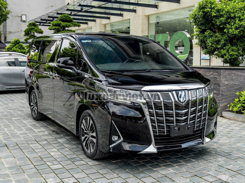 Thuê Xe Toyota Alphard 7 Chỗ Có Tài Xế Tại TP.HCM