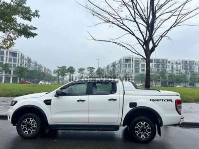 Thuê Xe Tự Lái Ford Ranger 5 Chỗ Màu Trắng Tại Quy Nhơn
