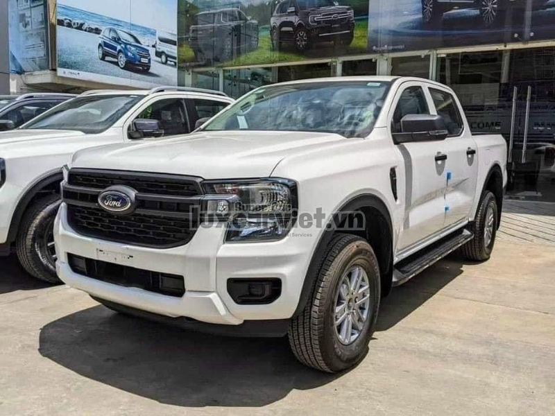 Thuê Xe Tự Lái Ford Ranger 5 Chỗ Màu Trắng Tại Quy Nhơn